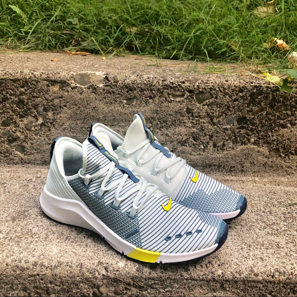 New Nike Air Zoom Elevate Women Size 11